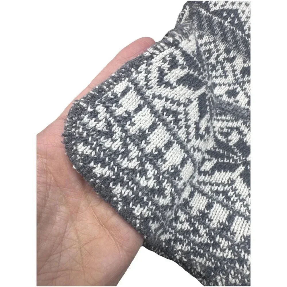 Reversible Cozy Gray White Fair Isle Throw Blanket Made In Canada 63” X 66”‎